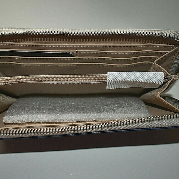 Guess Womens Wallet Full Zip Navy - Picture 4 of 5